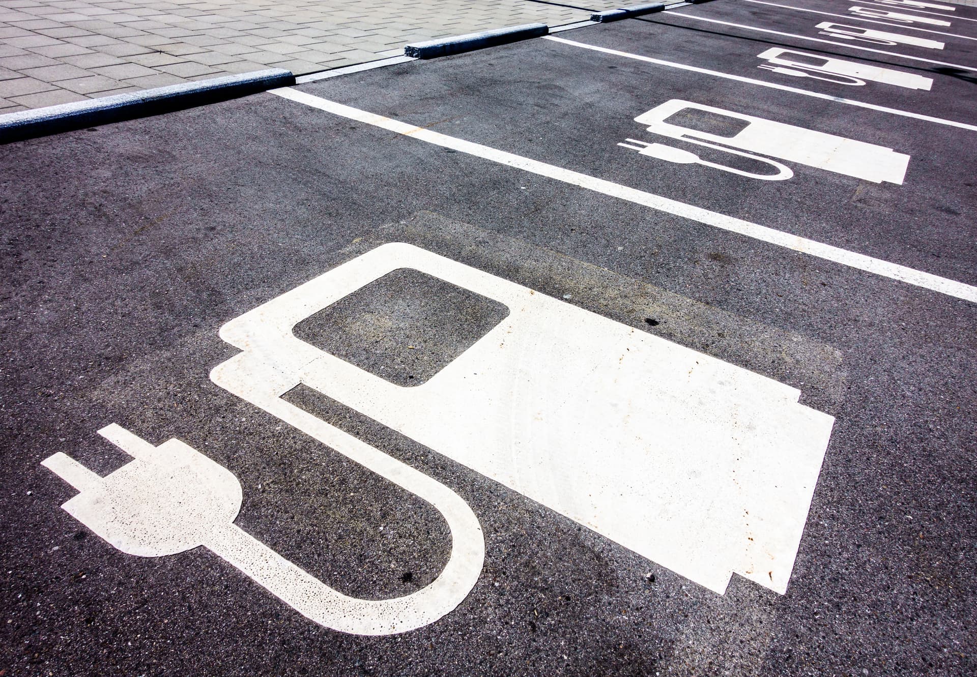 EJTC’s Electric Vehicle Community Charger